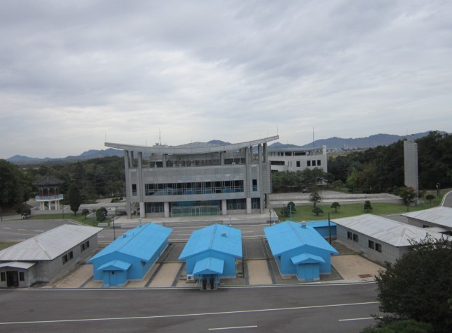 平壤開(kāi)城板門(mén)店、三八線、妙香山、南浦、雙飛